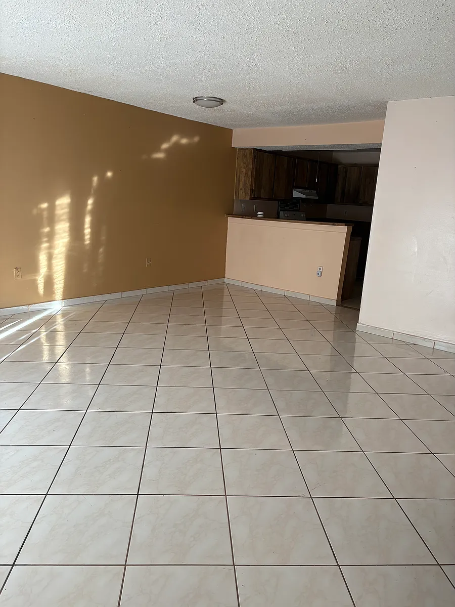 Building Photo - 15490 SW 82nd Ln #125