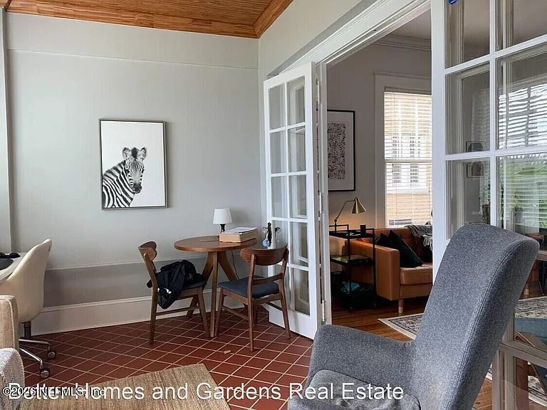2123 River Blvd — Photo 8