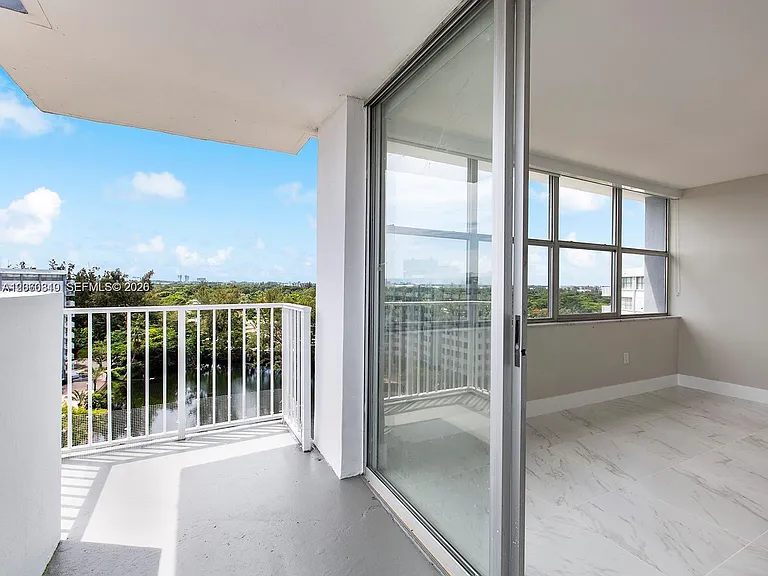 1200 NE Miami Gardens Dr #1013W — Photo 7