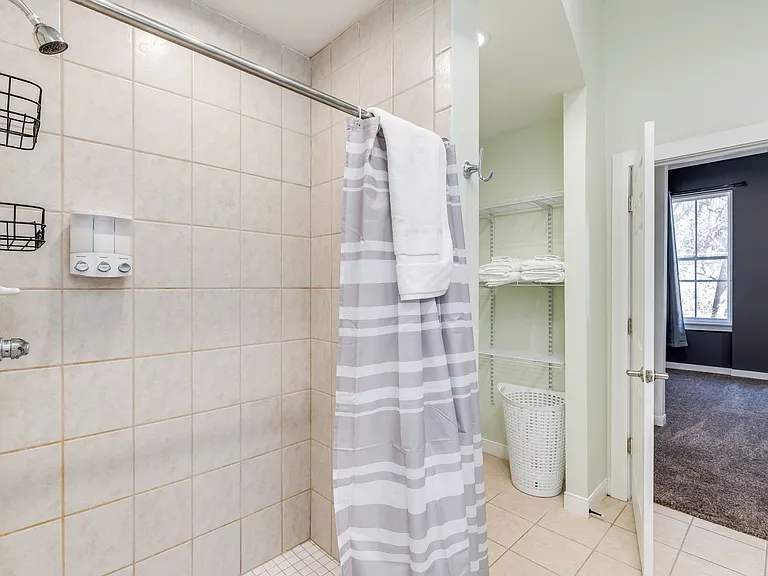 55 E Clifton Ave #B — Photo 6