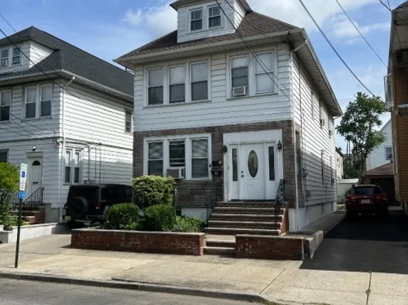 35 Bergen Ave, Clifton City, NJ 07011