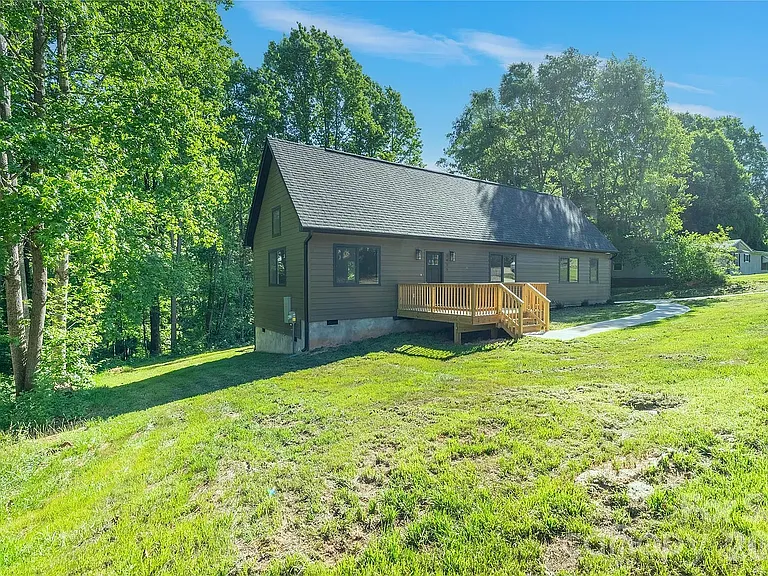 3425 Mission Dr — Photo 12