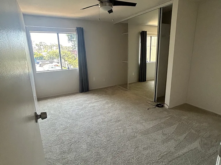 8022 Linda Vista Rd #2I — Photo 9