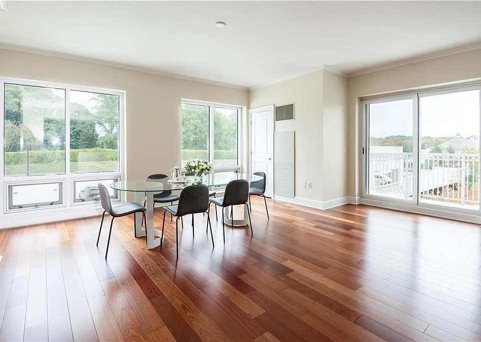1 Tower Dr #306