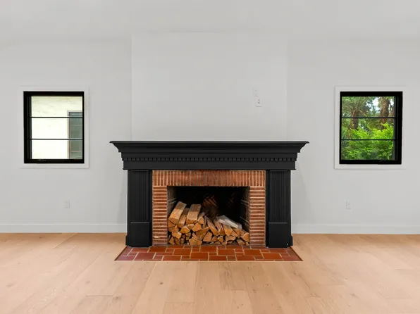 128 S Swall Dr, Los Angeles, CA