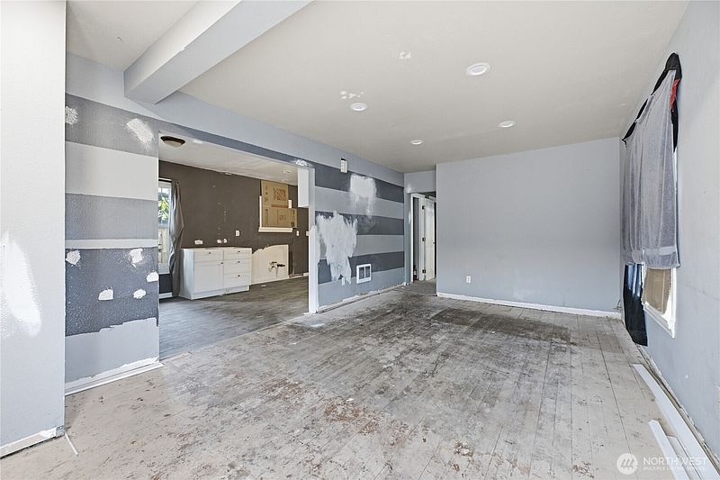 5th image of 1210 S Union Avenue