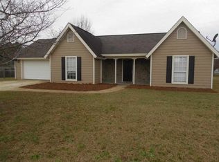 739 Lake Joy Rd, Warner Robins, GA 31088