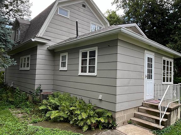 4th image of 305 S Brown Ave