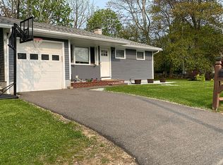 2 Jill Rd, Salem, NH 03079