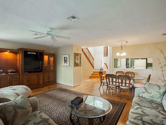 3rd image of 1125 Ocean Dunes Cir