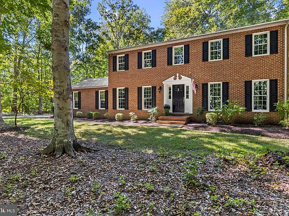 2nd image of 108 Gloucester Rd