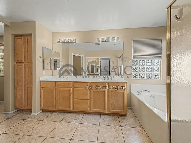 2172 W Enfield Way — Photo 30