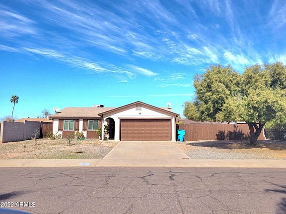 4th image of 4034 E Willow Ave