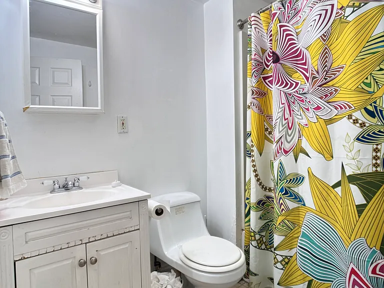 62 Egmont St #1A — Photo 8