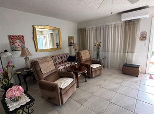 Rolen Lake Gardens, Hallandale, FL 33009