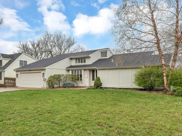 3911 SW Worwick Town Rd, Topeka, KS 66610