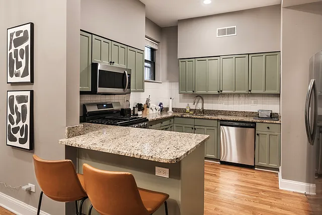 5017 S Drexel Blvd #101 — Photo 4