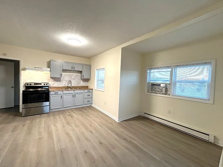 1 bed, $675 — Photo 1