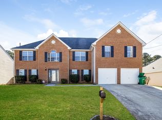 1054 Carriage Trace Cir, Stone Mountain, GA 30087
