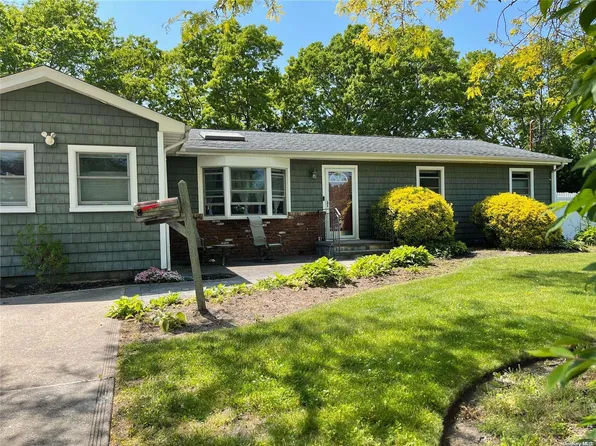 364 Lowell Road, Sayville, NY 11782