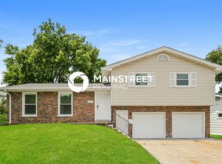 2943 Homewood Ave, Saint Charles, MO 63301