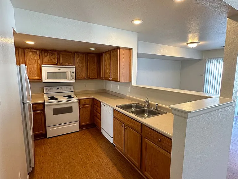 330 Arkel Way — Photo 2