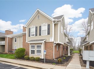 3324 Lenox Village Dr Unit 121, Fairlawn, OH