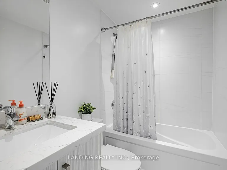 17 Greenbriar Rd #1 — Photo 10