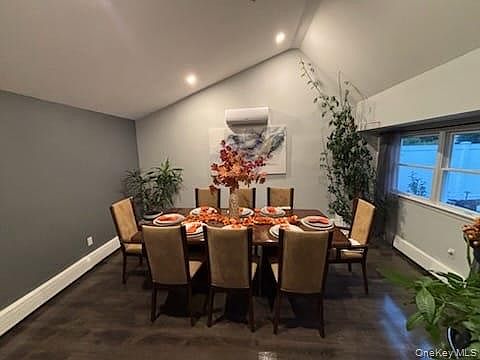 4th image of 25 Arcadia Lane