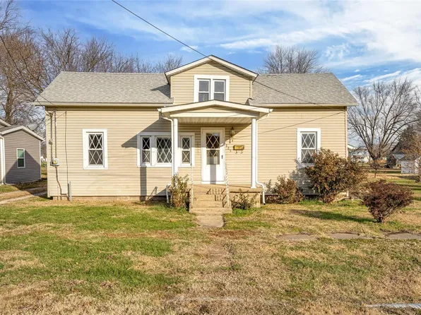 825 W Buchanan St, Litchfield, IL 62056