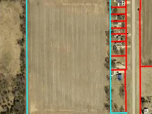 W Big Rock Rd, Waterloo, IA 50703