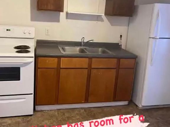 2nd image of 212 Davis Ave #5