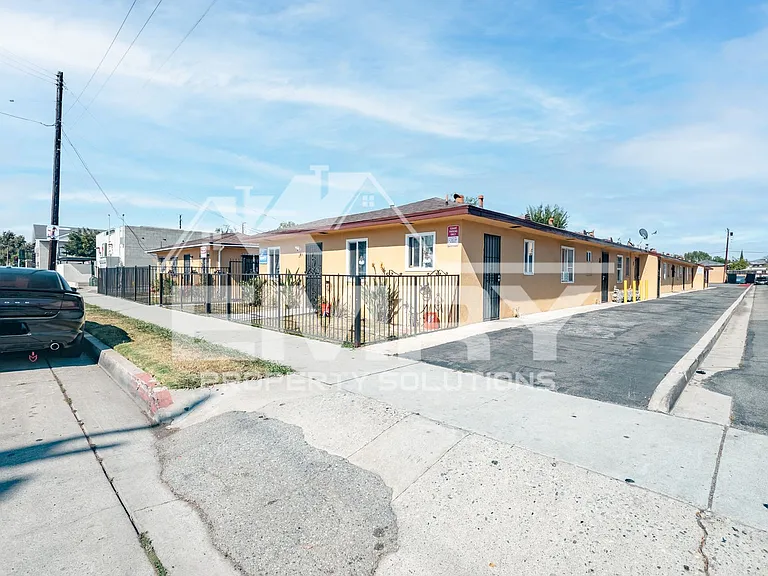 428 N Poplar Ave — Photo 27