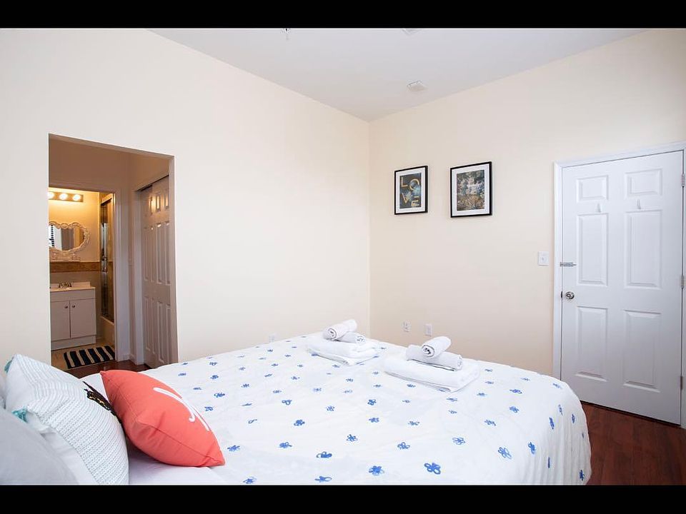 1st image of 1025 Arch St Unit 705