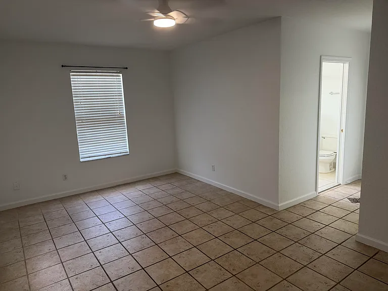 2109 Dock St — Photo 10