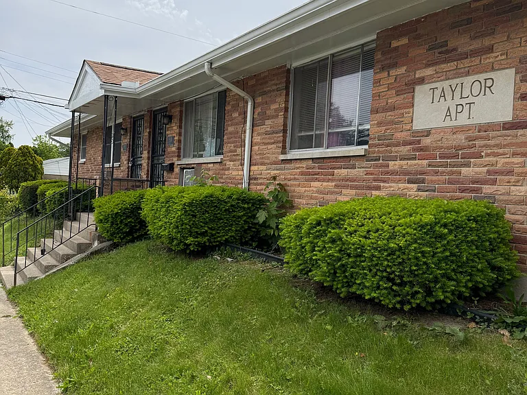 1918 Della Dr #MAIN — Photo 16