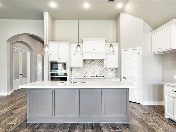 2nd image of 2712 Preakness Pl