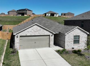 112 Bovine Dr, Newark, TX 76071