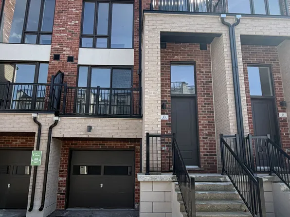 23 Bancroft Ln, Richmond Hill, ON L4E 1M1