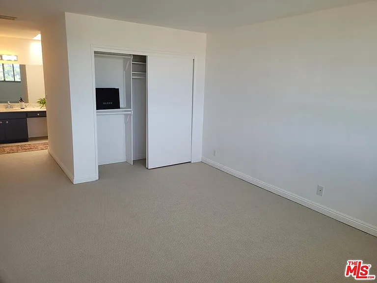 8701 Delgany Ave — Photo 24