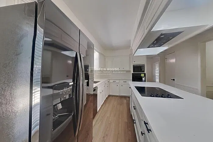 4 bed, 2.0 bath, 2243 sqft, $2,350 — Photo 4