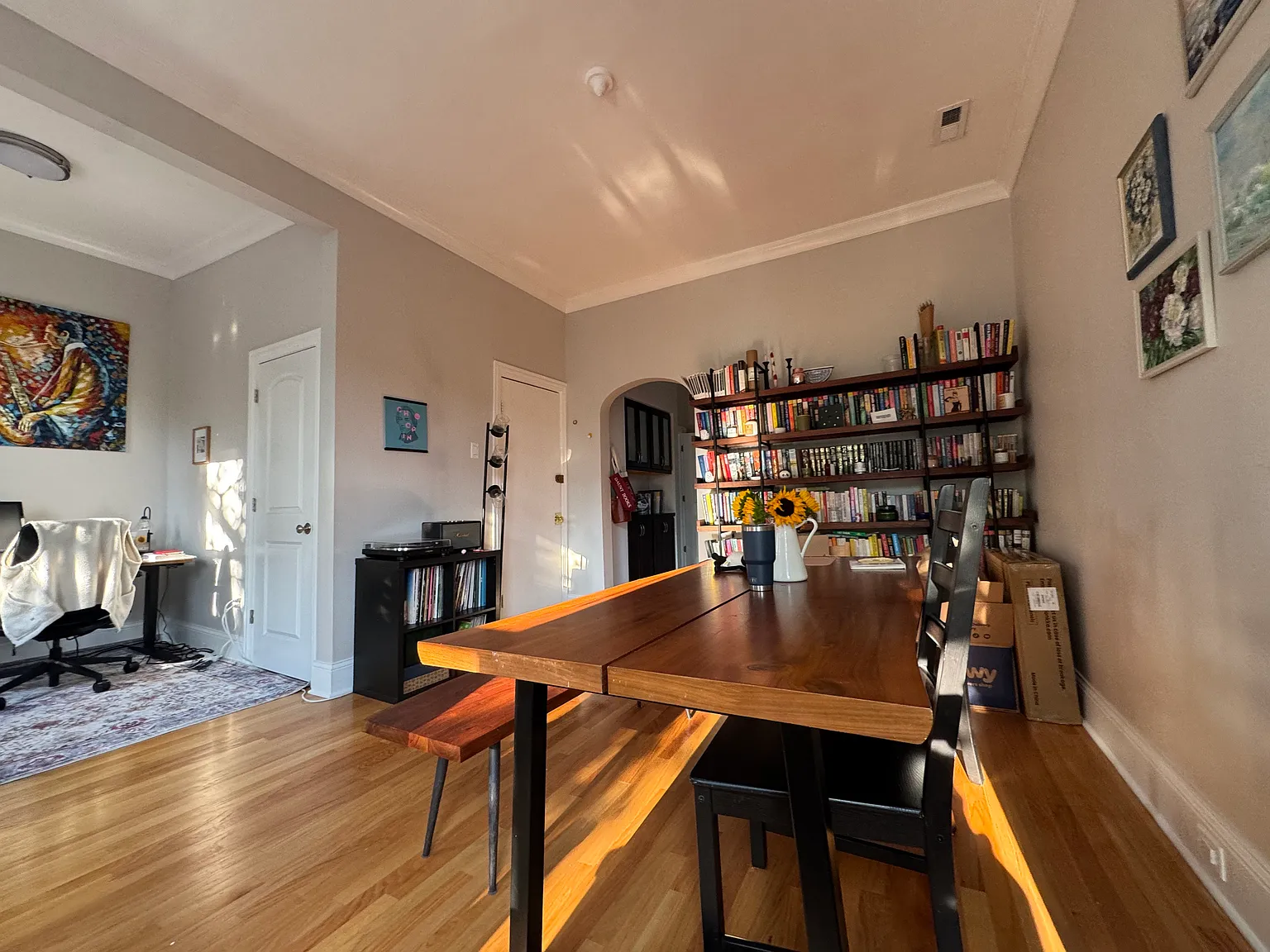 4 bed, $4,250 — Photo 1