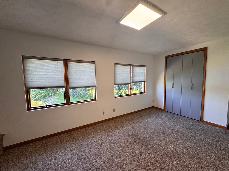 1st floor lakeside office