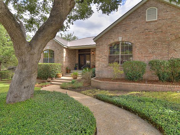 2nd image of 17202 Fawn Brook Dr