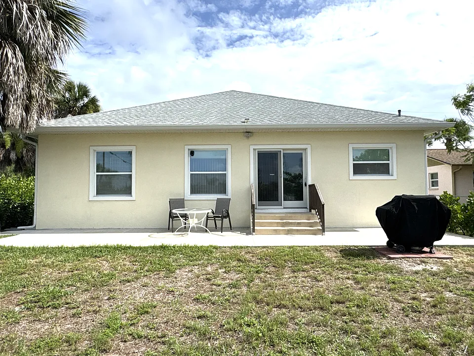 1501 Helene Ave