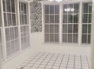 195 Meadow Creek Ln, Athens, GA 30605