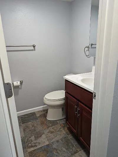 39 Shraders Ln — Photo 4