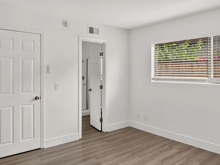 844 N Morgan St #A — Photo 12