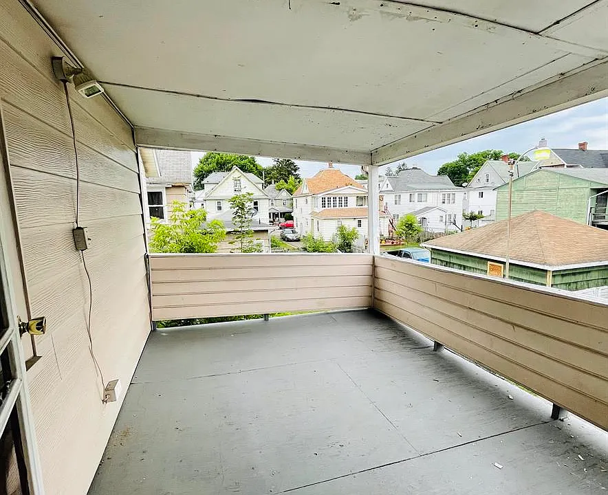 105 Cleveland Ave