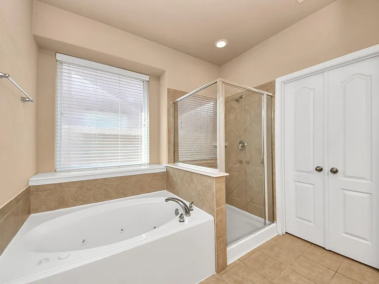 9619 W Amber Bluff Ln — Photo 13